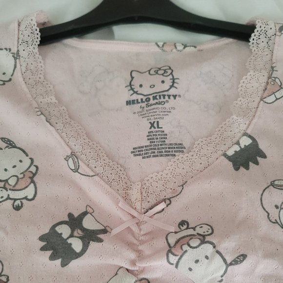 Hello kitty and friends crop top - Picture 2 of 3